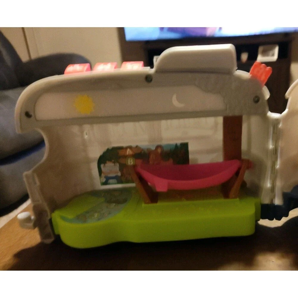 Mattel 2021 release, AIRSTREAM Style Toy Trailer, Lights Up, Plays Music Camper